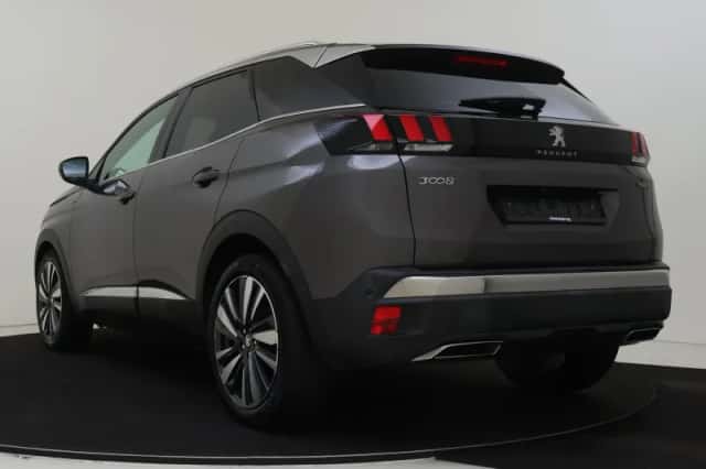 Peugeot 3008 (2018) thumbnail 4