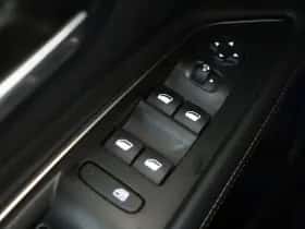 Peugeot 3008 (2018) thumbnail 31
