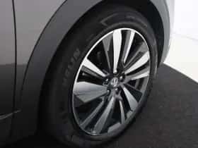 Peugeot 3008 (2018) thumbnail 34
