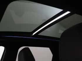 Peugeot 3008 (2018) thumbnail 35