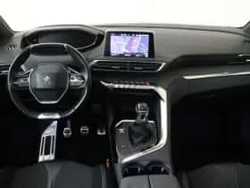 Peugeot 3008 (2018) thumbnail 5