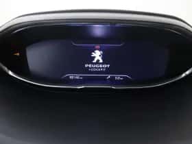 Peugeot 3008 (2018) thumbnail 7