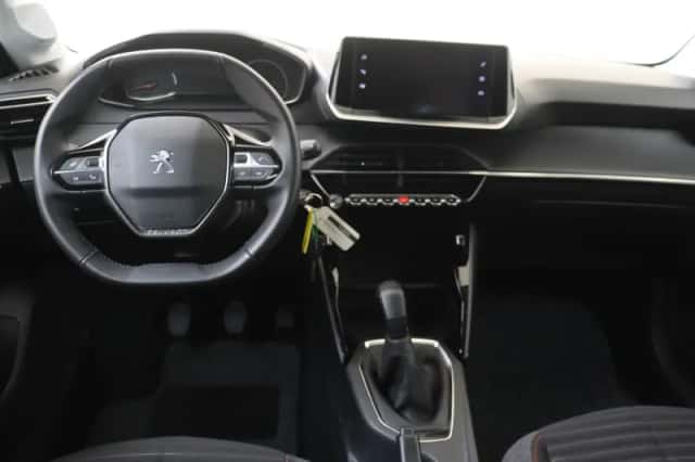 Peugeot 208 (2023) thumbnail 5