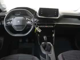 Peugeot 208 (2023) thumbnail 5