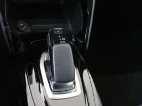 Peugeot e-2008 (2021) thumbnail 21