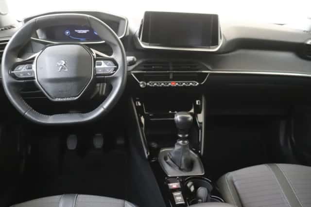 Peugeot 2008 (2022) thumbnail 5