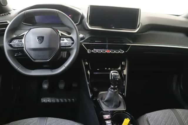 Peugeot 2008 (2025) thumbnail 5
