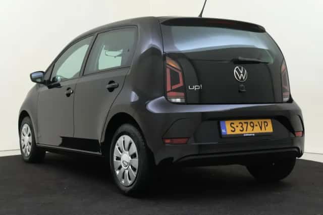 Volkswagen Up! (2023) thumbnail 4