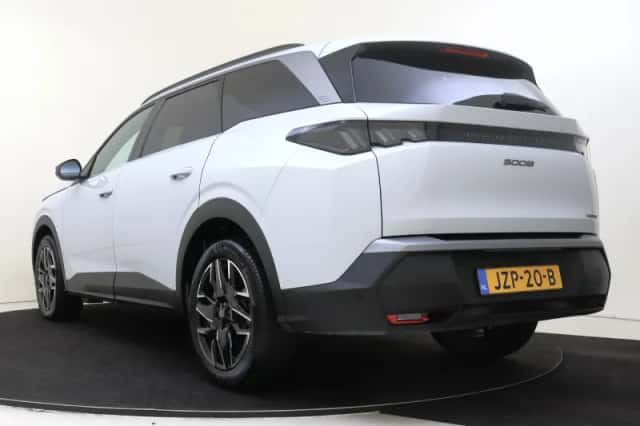 Peugeot 5008 (2025) thumbnail 4