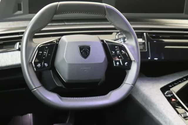 Peugeot 5008 (2025) thumbnail 6