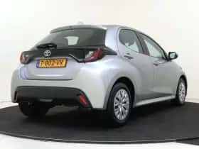 Toyota Yaris (2023) thumbnail 11