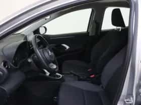 Toyota Yaris (2023) thumbnail 10