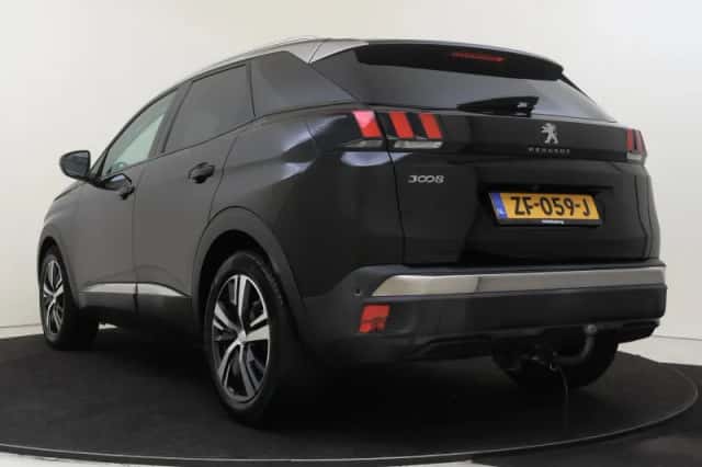 Peugeot 3008 (2019) thumbnail 4