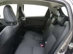 Toyota Yaris (2016) thumbnail 12