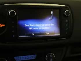 Toyota Yaris (2016) thumbnail 18