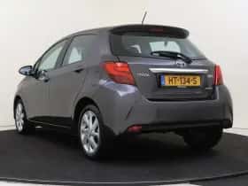 Toyota Yaris (2016) thumbnail 4