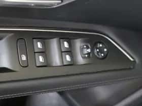 Peugeot 3008 (2018) thumbnail 31