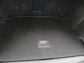 Peugeot 3008 (2018) thumbnail 32