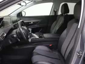 Peugeot 3008 (2018) thumbnail 10