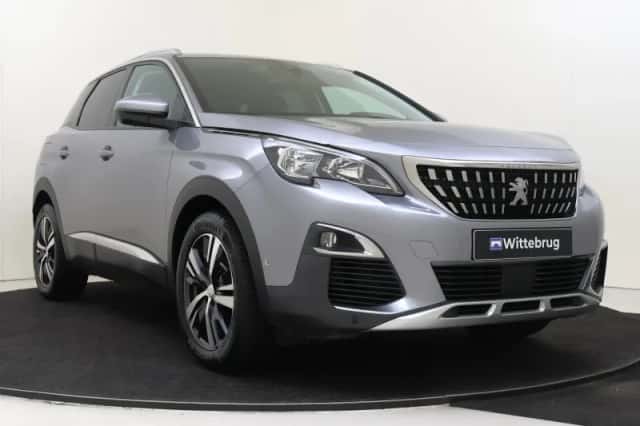 Peugeot 3008 (2018) thumbnail 3