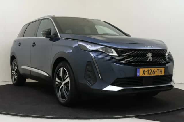 Peugeot 5008 (2024) thumbnail 3