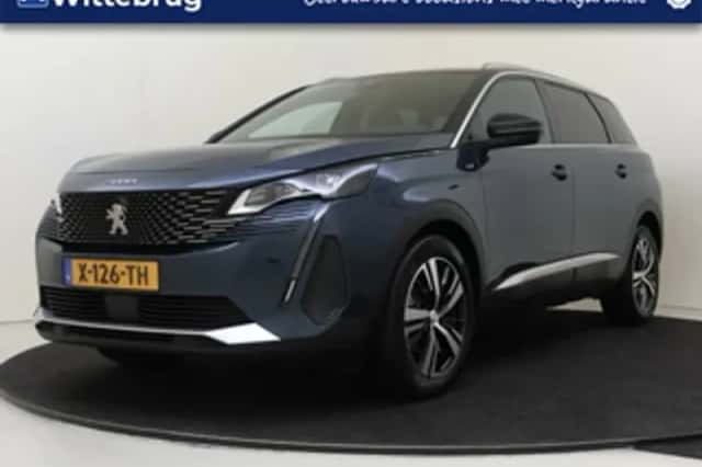 Peugeot 5008 (2024) thumbnail 1