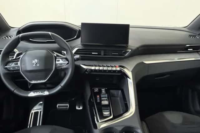 Peugeot 5008 (2024) thumbnail 5