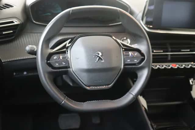 Peugeot e-2008 (2022) thumbnail 6
