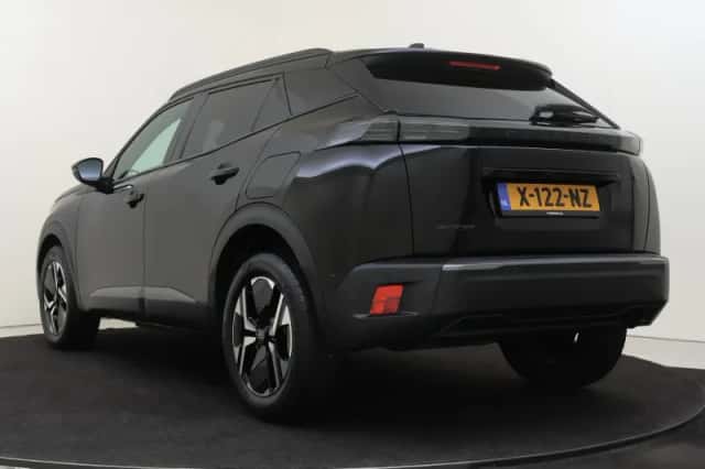 Peugeot 2008 (2024) thumbnail 4