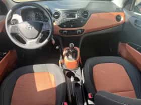 Hyundai i10 (2014) thumbnail 23