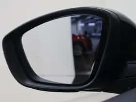 Peugeot 208 (2022) thumbnail 29