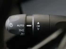 Peugeot 208 (2022) thumbnail 30