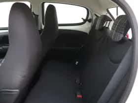 Peugeot 108 (2016) thumbnail 12