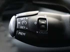 Peugeot 2008 (2024) thumbnail 24