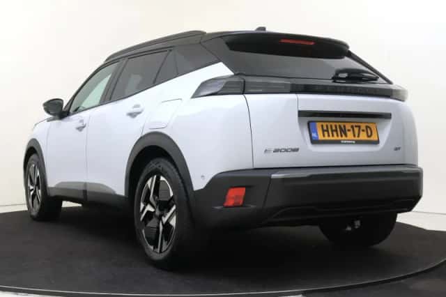 Peugeot e-2008 (2025) thumbnail 4