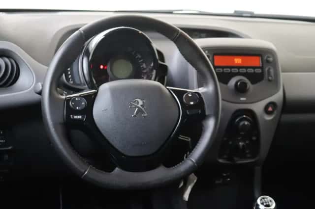 Peugeot 108 (2021) thumbnail 6