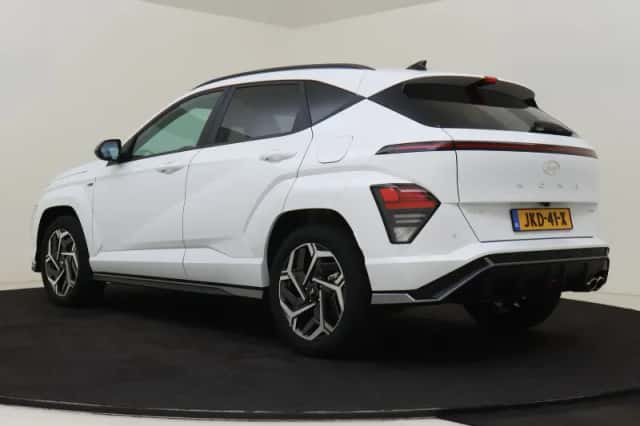Hyundai Kona (2023) thumbnail 3