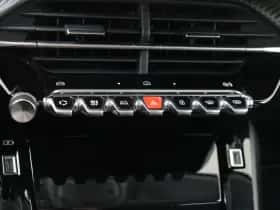 Peugeot 208 (2024) thumbnail 25