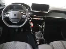 Peugeot 208 (2024) thumbnail 5
