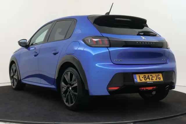 Peugeot 208 (2021) thumbnail 4