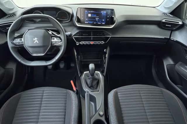 Peugeot 208 (2023) thumbnail 5