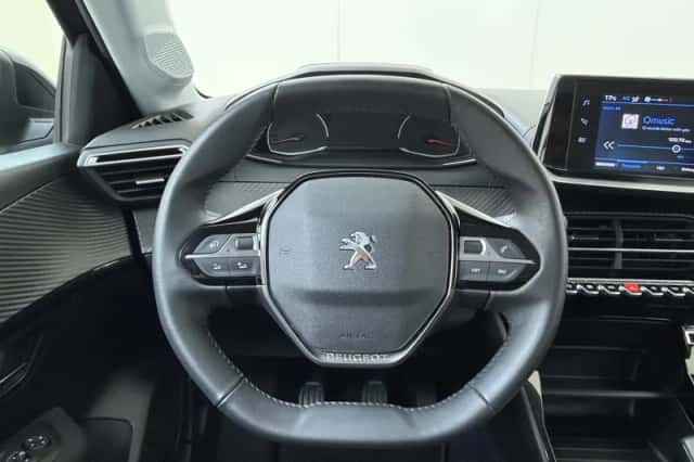Peugeot 208 (2023) thumbnail 6