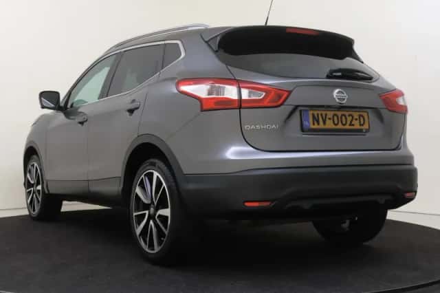 Nissan Qashqai (2017) thumbnail 5