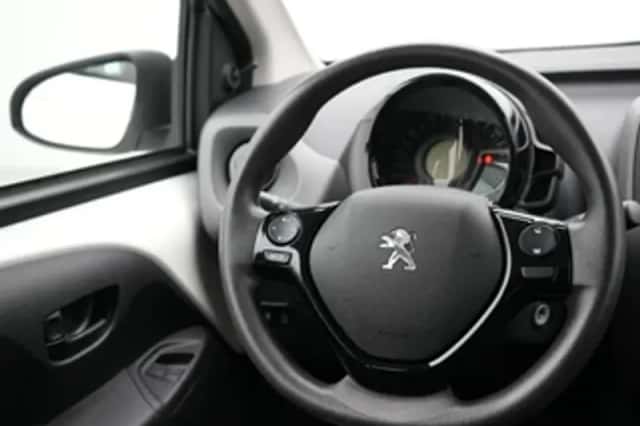 Peugeot 108 (2021) thumbnail 6
