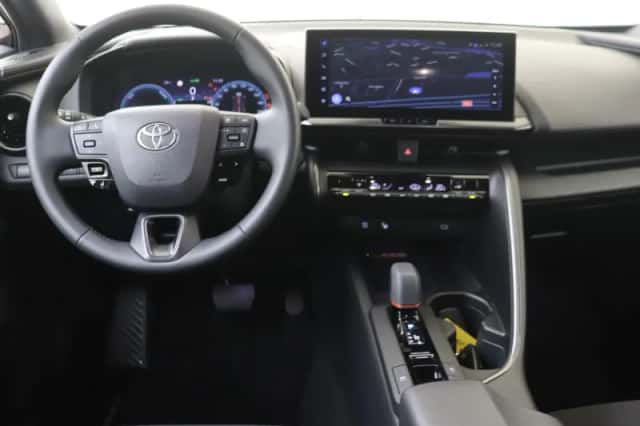 Toyota C-HR (2024) thumbnail 5