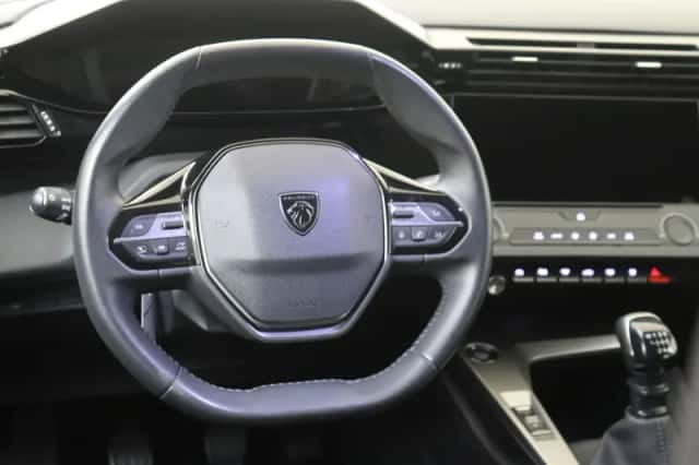 Peugeot 308 (2022) thumbnail 6
