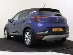 Renault Captur (2022) thumbnail 4