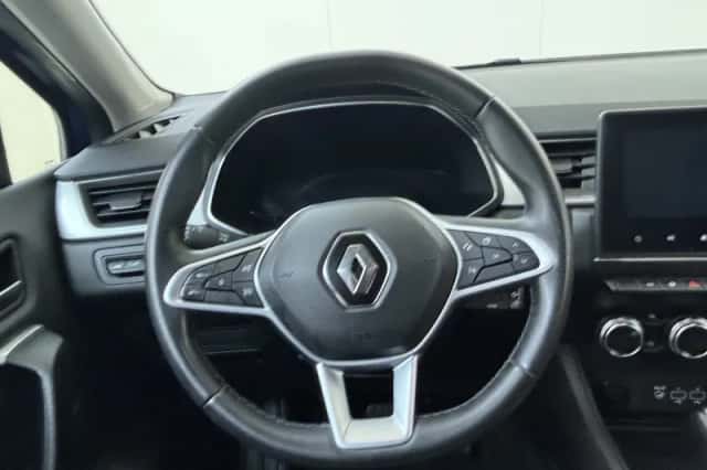 Renault Captur (2022) thumbnail 6
