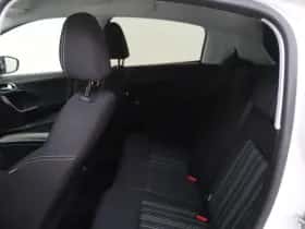 Peugeot 208 (2015) thumbnail 12