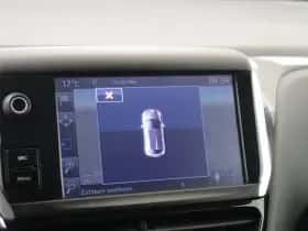 Peugeot 208 (2015) thumbnail 14